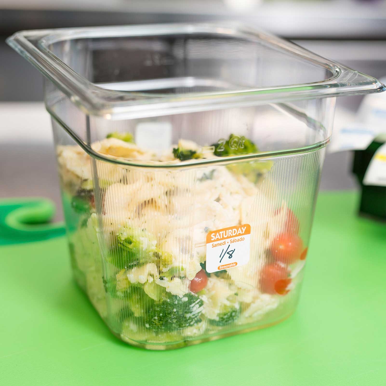 National Checking Company Dateit Orange Trilingual Removable Label - Saturday, 1 x 1 inch -- 1000 per case.