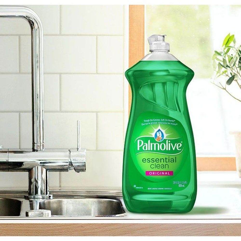 Palmolive Essential Clean Liquid Dish Soap, 28 Ounce -- 9 per case