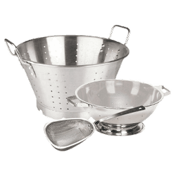 Contains 18 Aluminum Colanders products