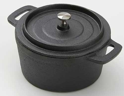 American Metalcraft Large Mini Round Cast Iron Pot with Handle and Lid, 5 1/2 inch Diameter